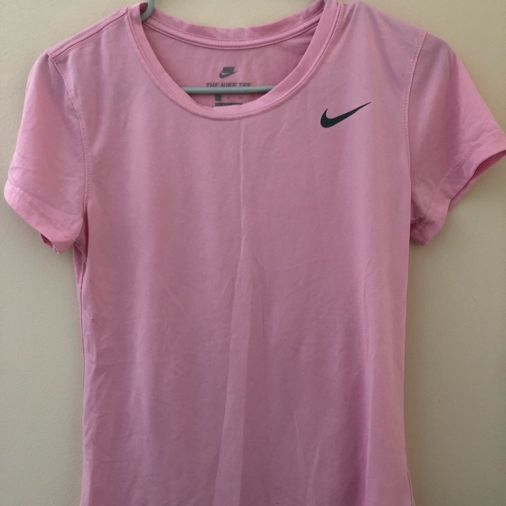 Nike Dri-FIT Tee *BRAND NEW* Woman’s XS Pink